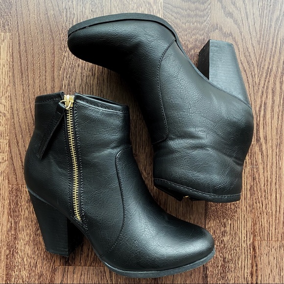 Shoes - Black Leather Booties with Gold Zipper - Size 8